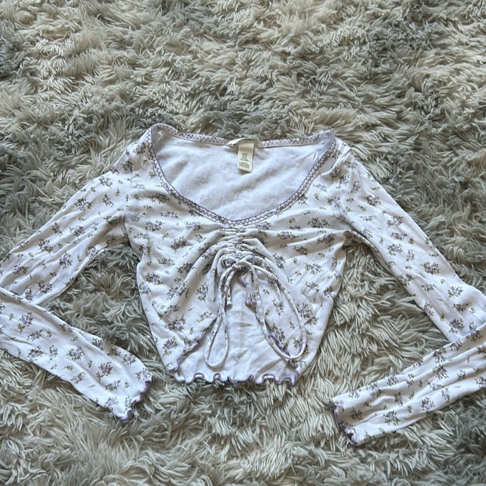 white and purple floral h&m top size xs